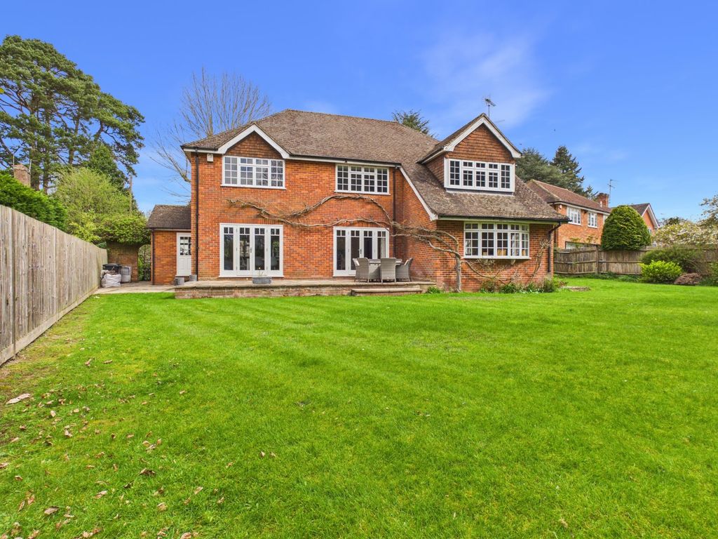 Property photo 2 of 14 Picture No. 25