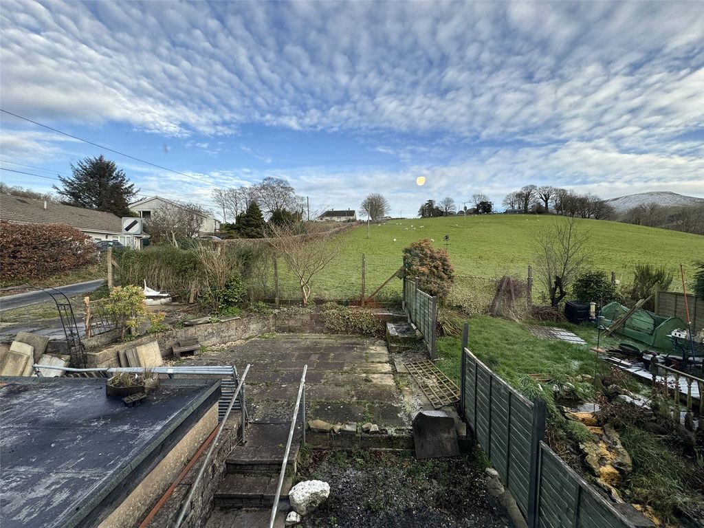 Property photo 3 of 16 Picture No. 23