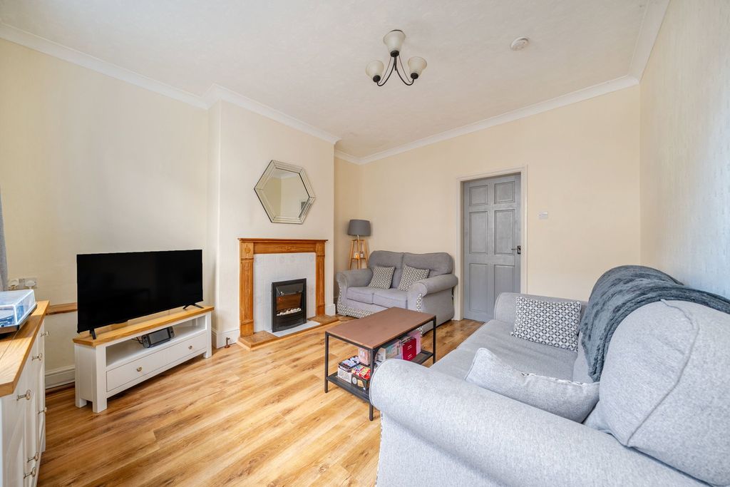 Property photo 3 of 18