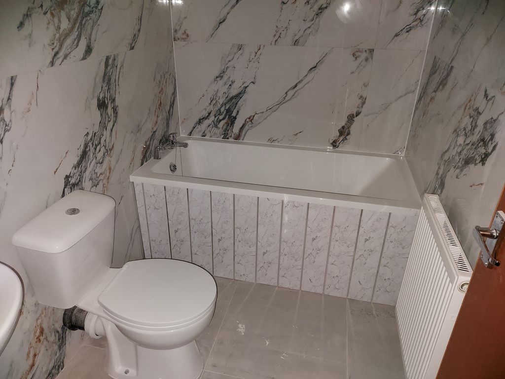 Property photo 3 of 5 Bathroom