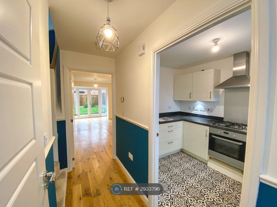 Property photo 2 of 22
