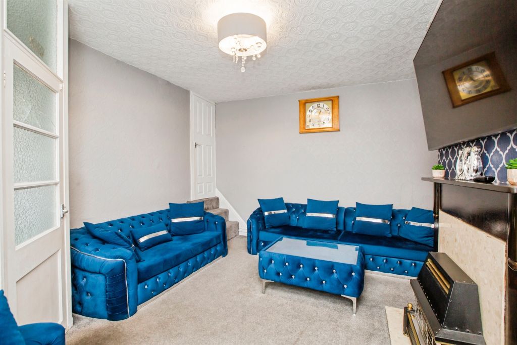 Property photo 2 of 18