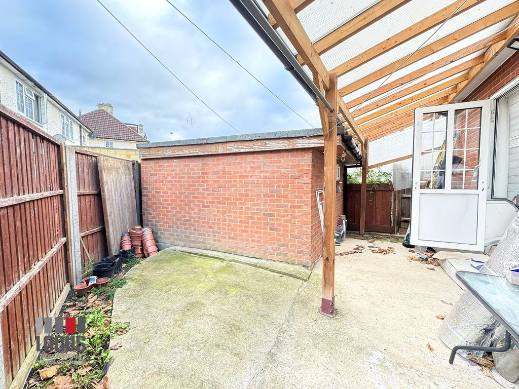 Property photo 2 of 8 Photo 1