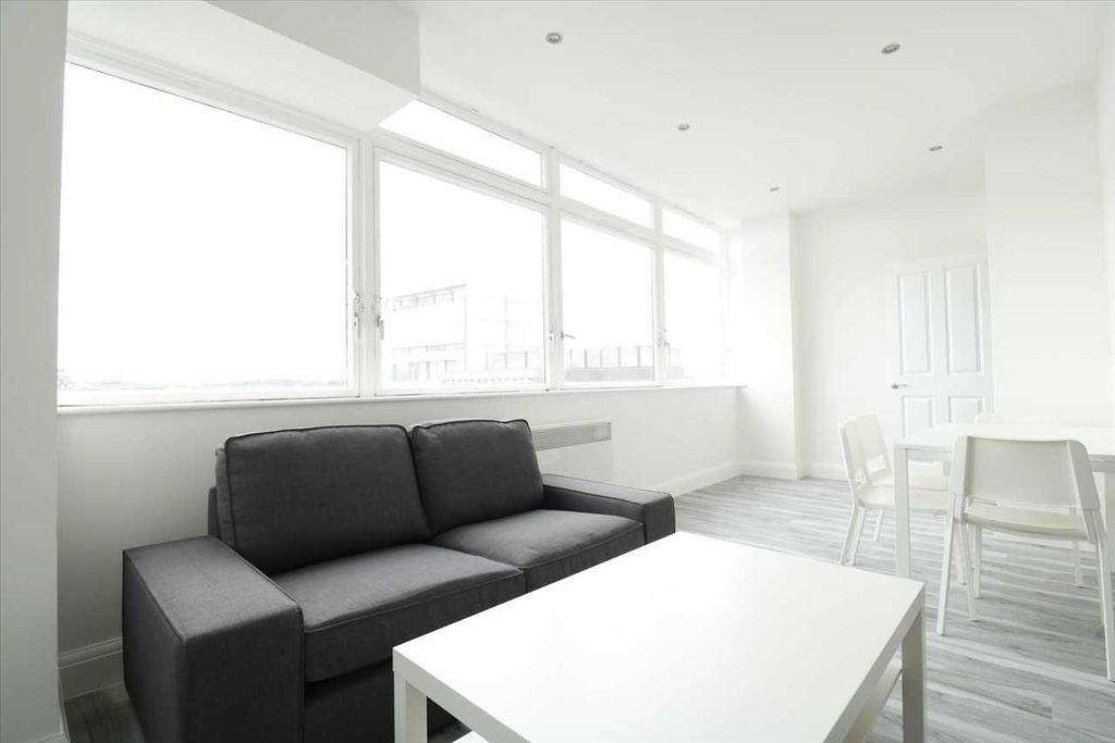 Property photo 1 of 5 Main Picture