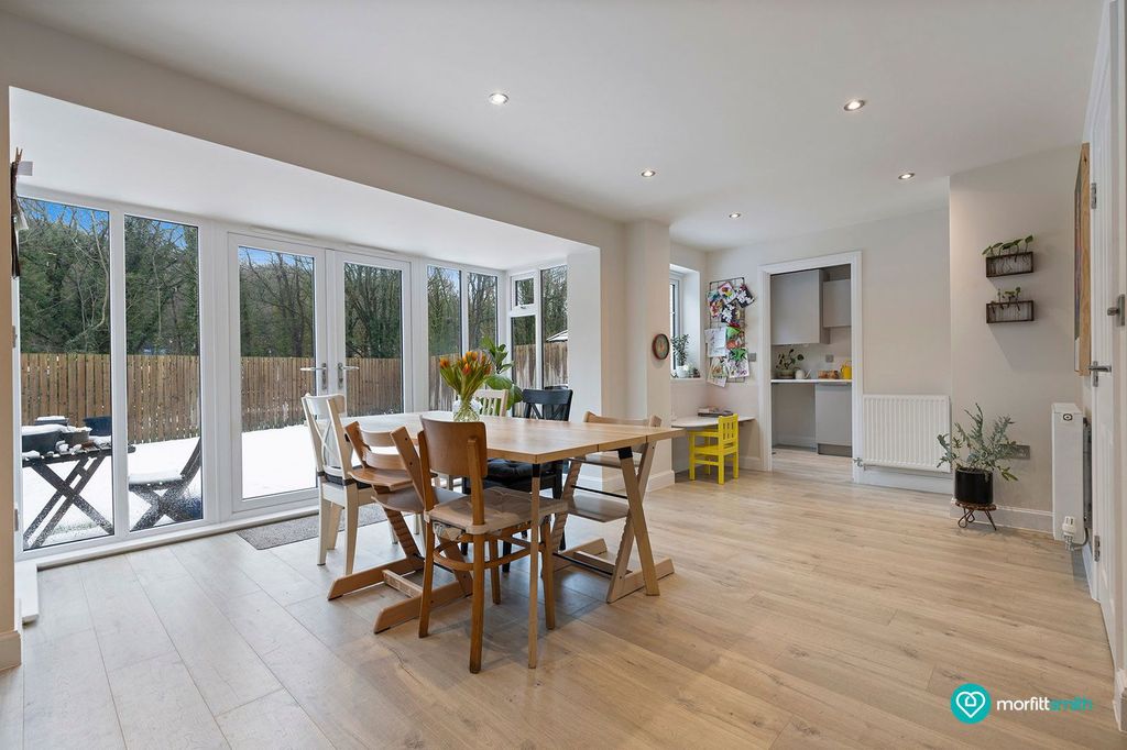 Property photo 3 of 37