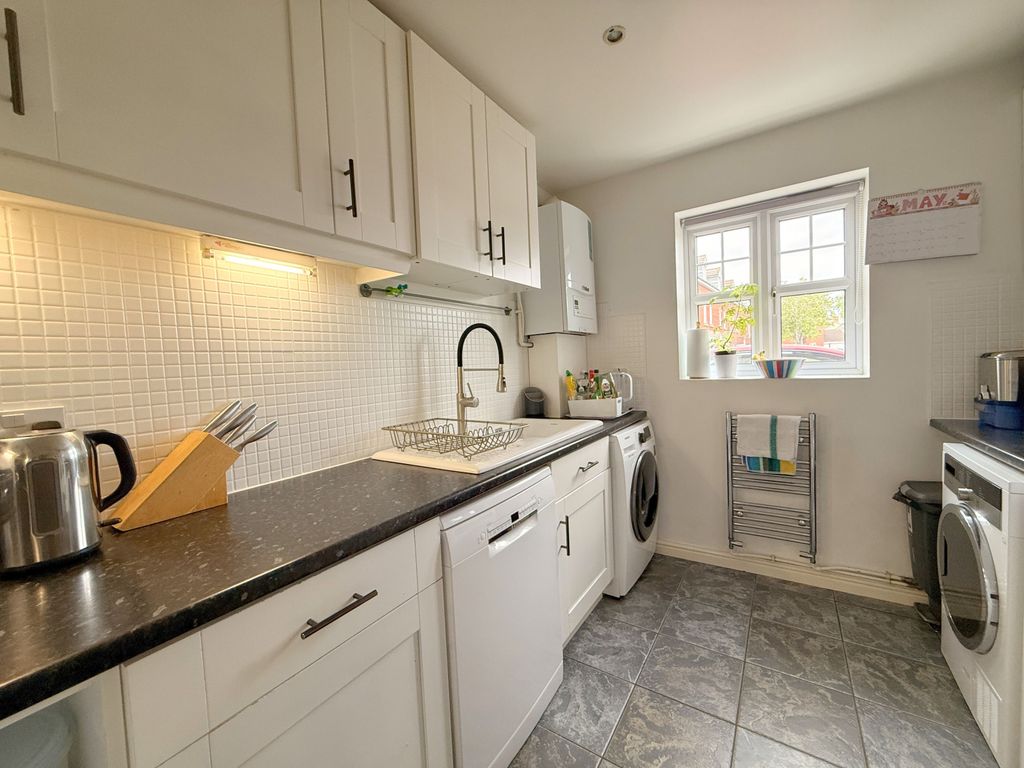 Property photo 2 of 18 Gallery