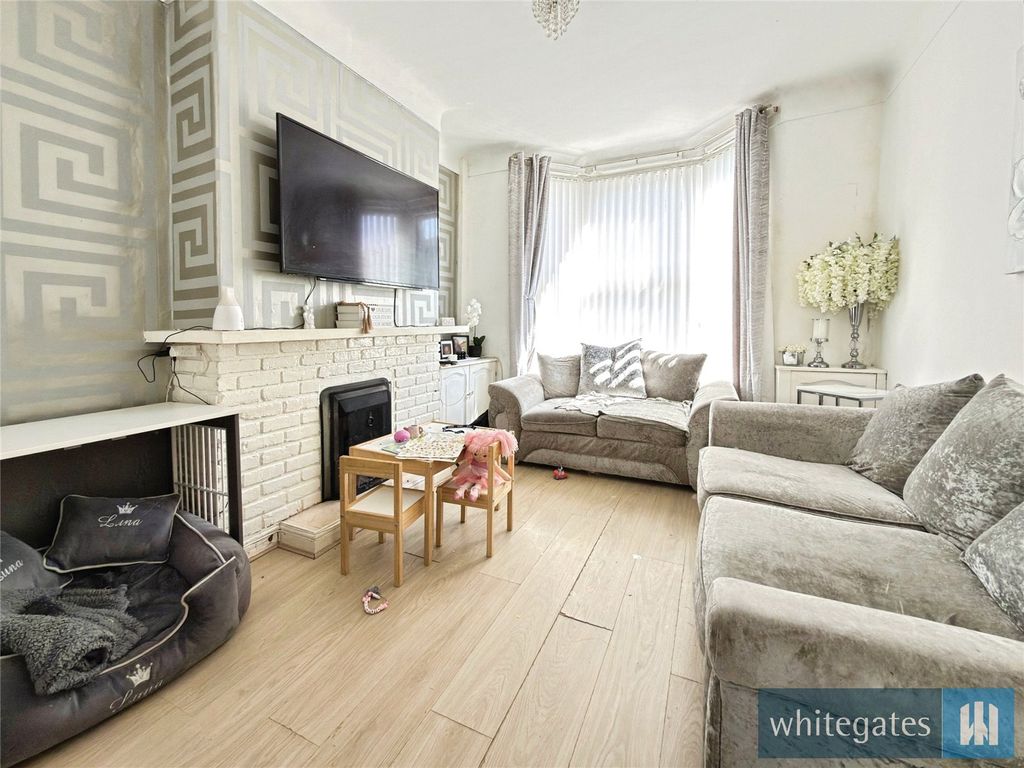 Property photo 2 of 14 Picture No. 10