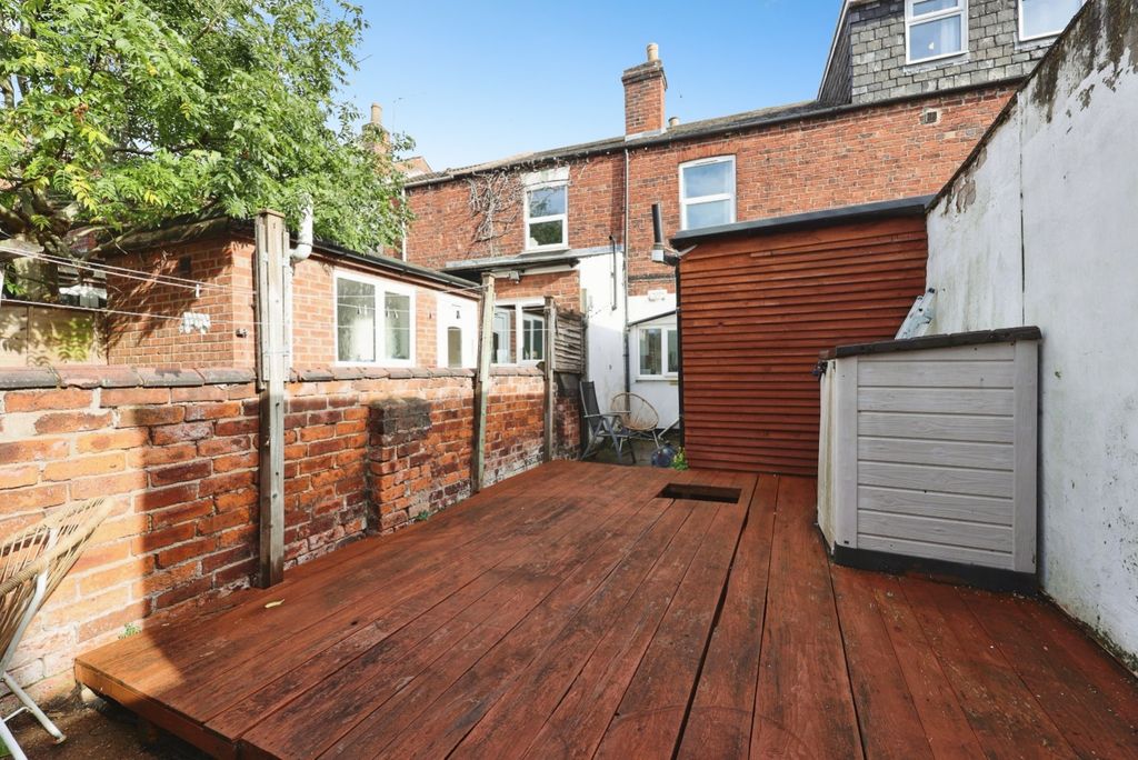 Property photo 3 of 12 5564193