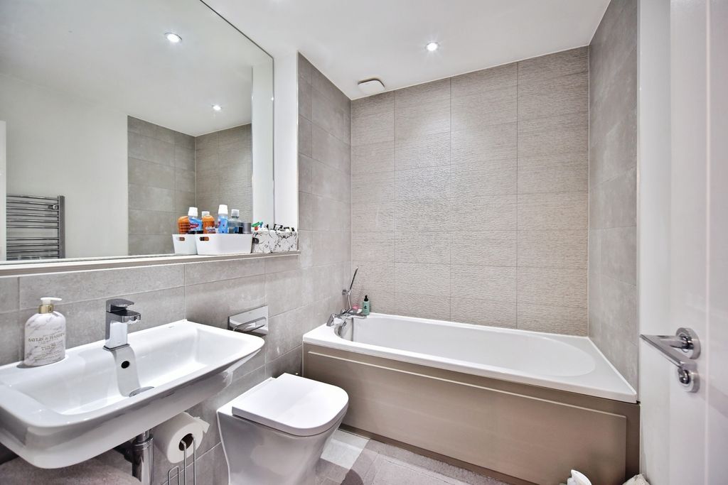 Property photo 2 of 12 Pbox-Img.Jpg