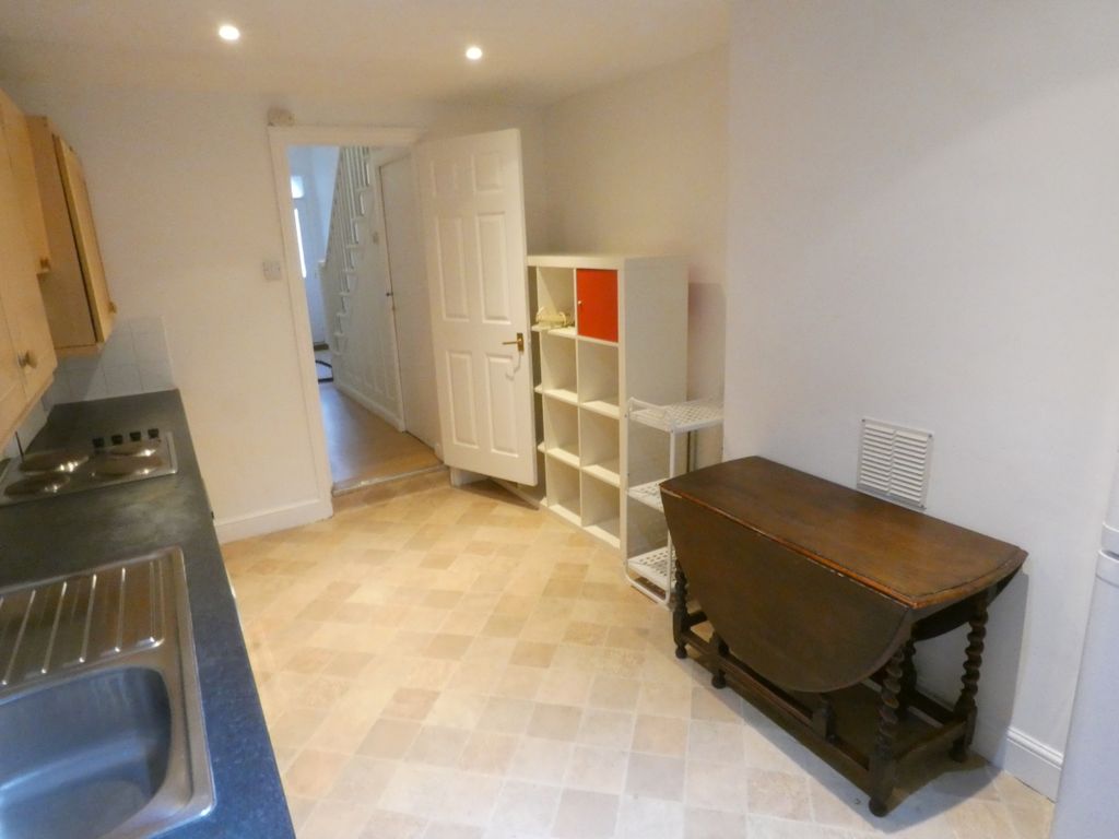 Property photo 3 of 27