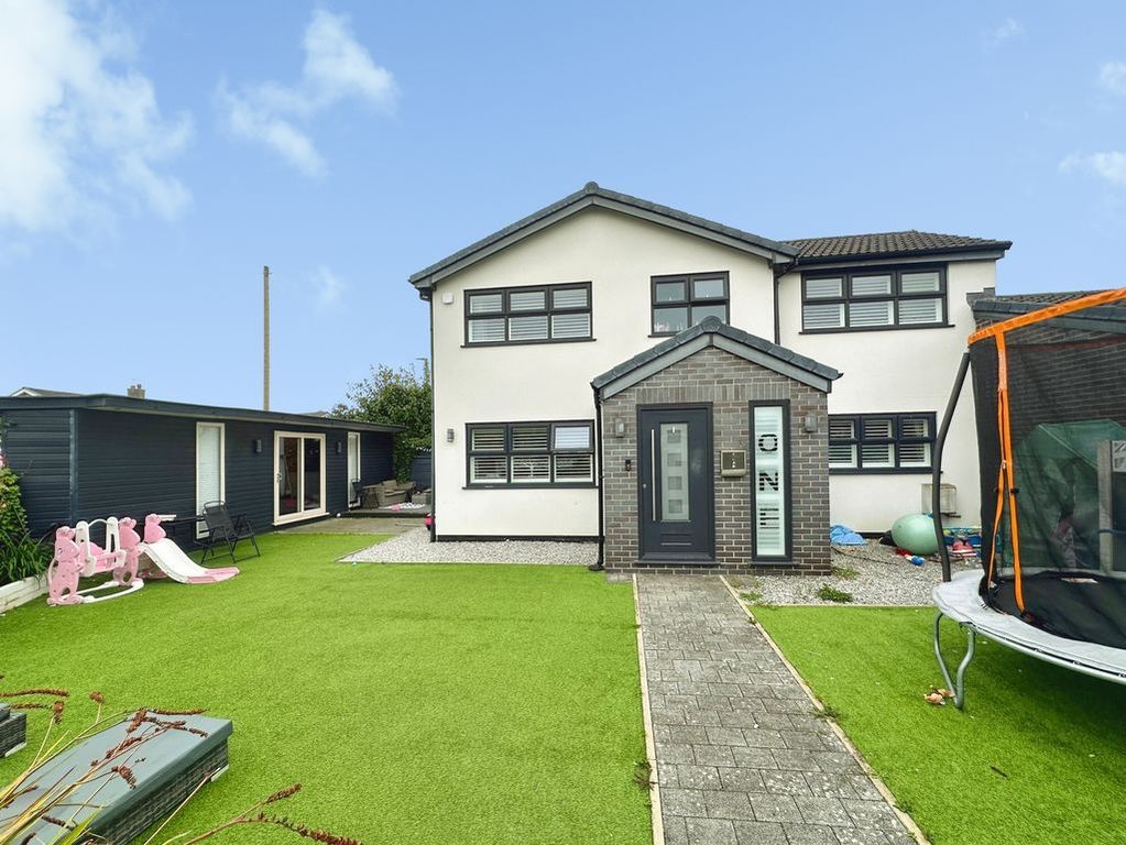Property photo 1 of 21 External