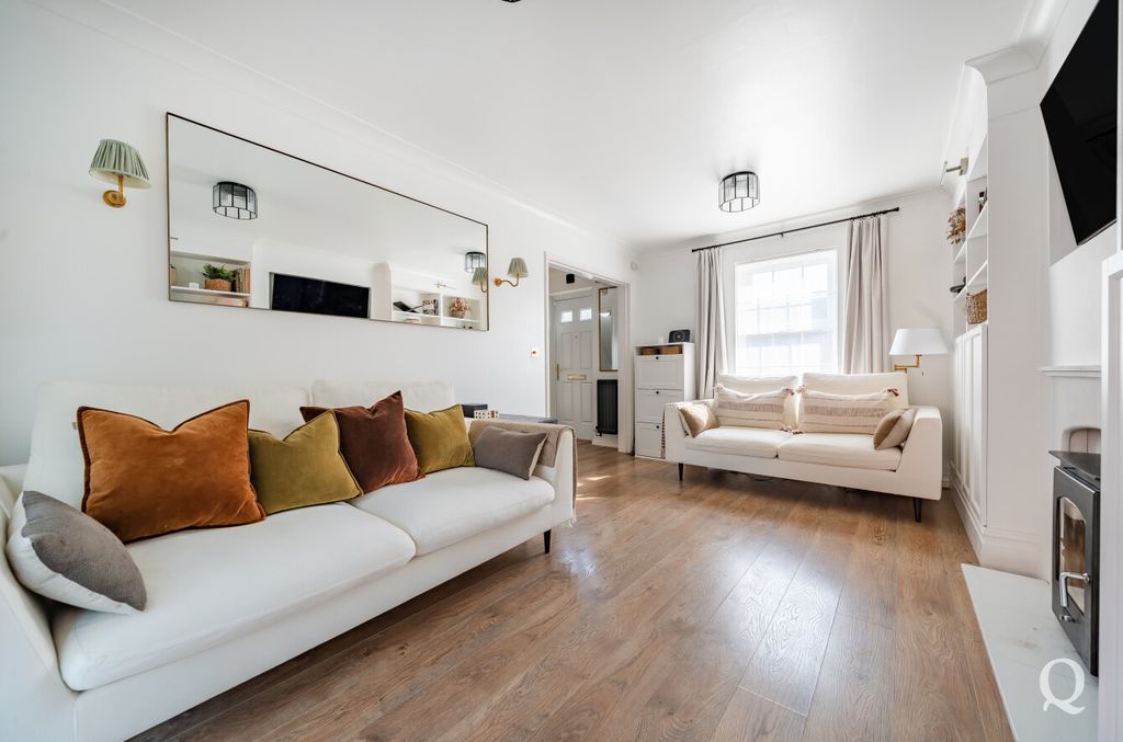Property photo 3 of 24 5544953A-B238-4Ea...