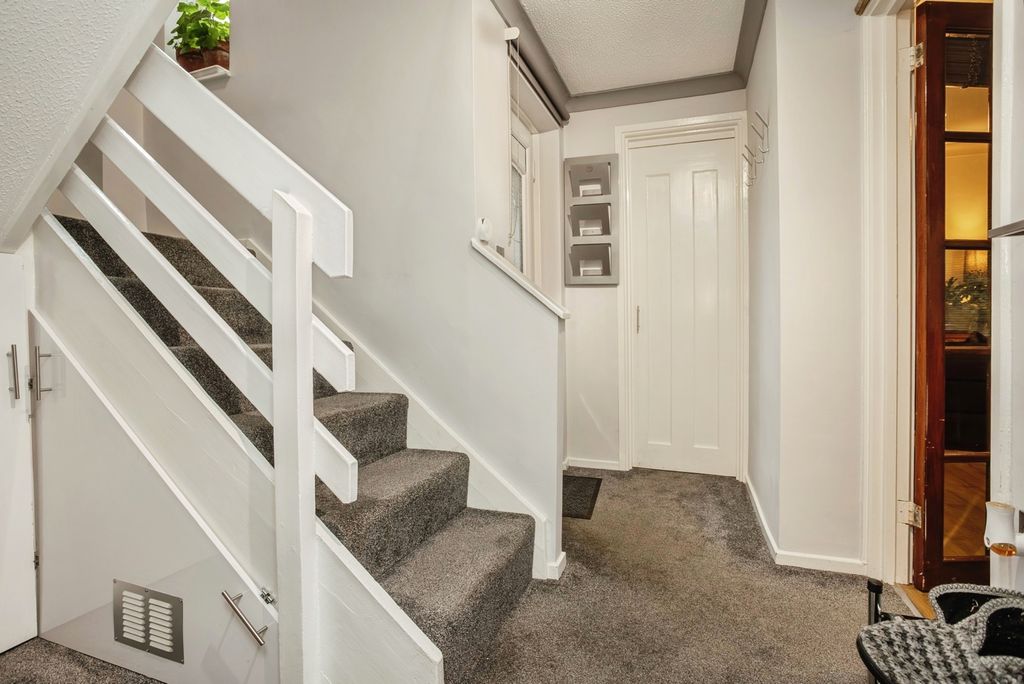 Property photo 2 of 20 Pbox-Img.Jpg