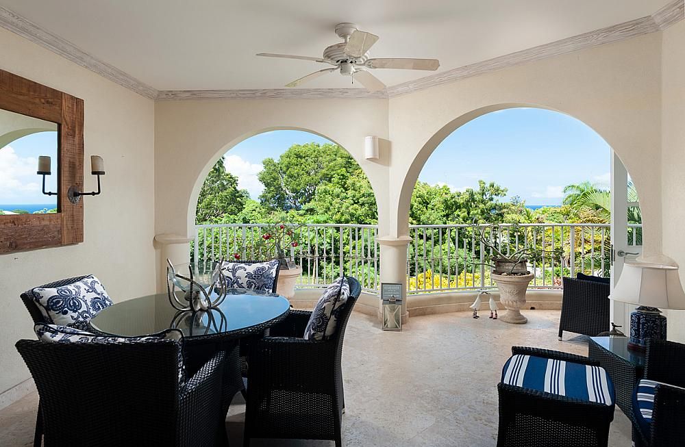 Property photo 3 of 21 Royal Apartment 122