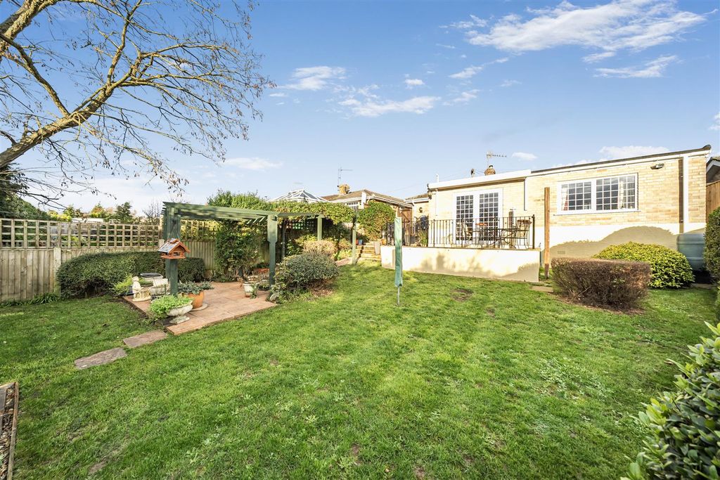 Property photo 2 of 20 Garden