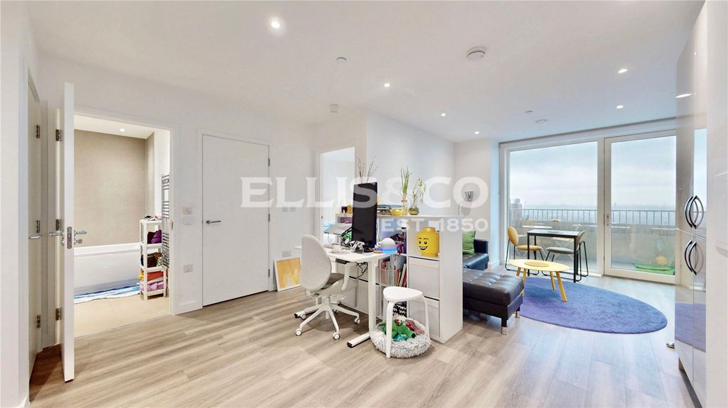 Property photo 3 of 10 Picture No. 18