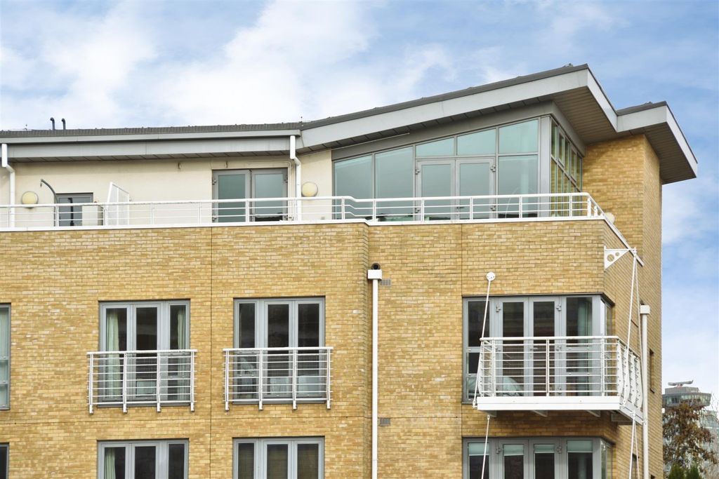 Additional image 25 of 2 bed flat for saleTallow Road, Brentford TW8