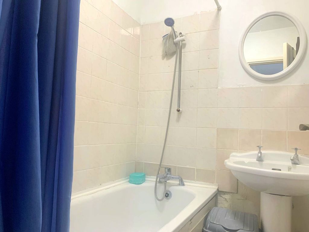 Property photo 3 of 5 Picture No. 02