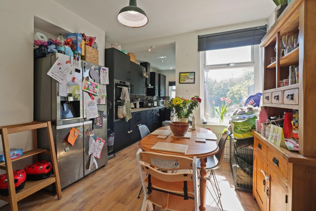 Property photo 3 of 26 Dining Room