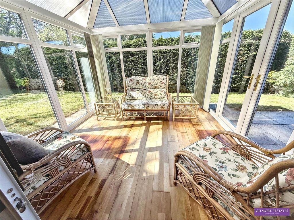 Property photo 3 of 19 Conservatory
