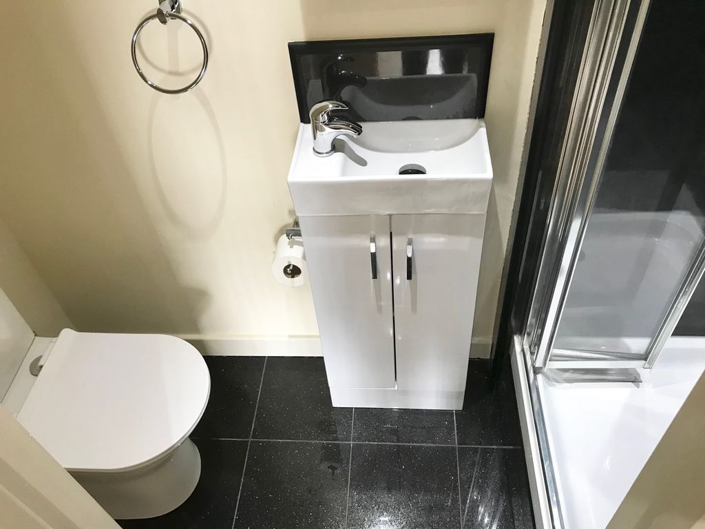 Property photo 3 of 3