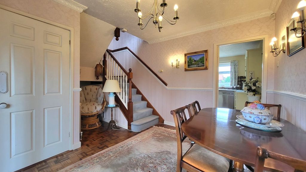 Property photo 3 of 26