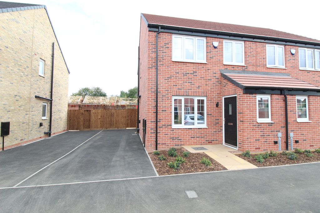 Property photo 1 of 22 ***Newly Built 3 Bedroom Semi Detached House To Let Walsall Ws3***