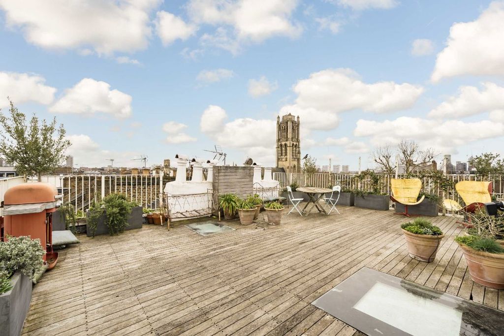 Property photo 2 of 4