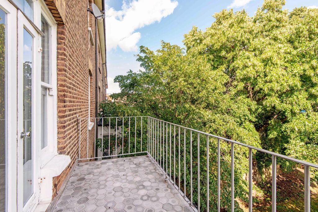 Property photo 2 of 7
