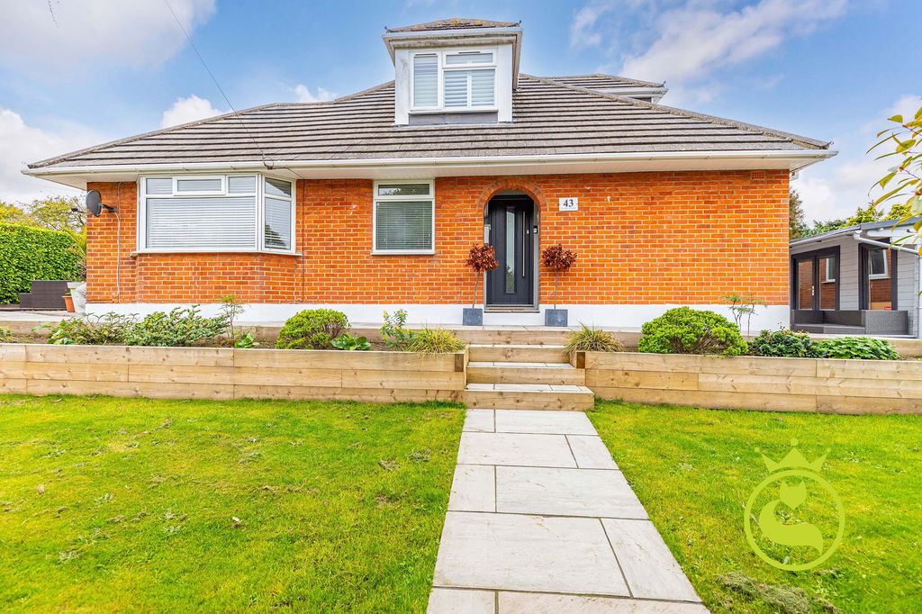 Property photo 1 of 28