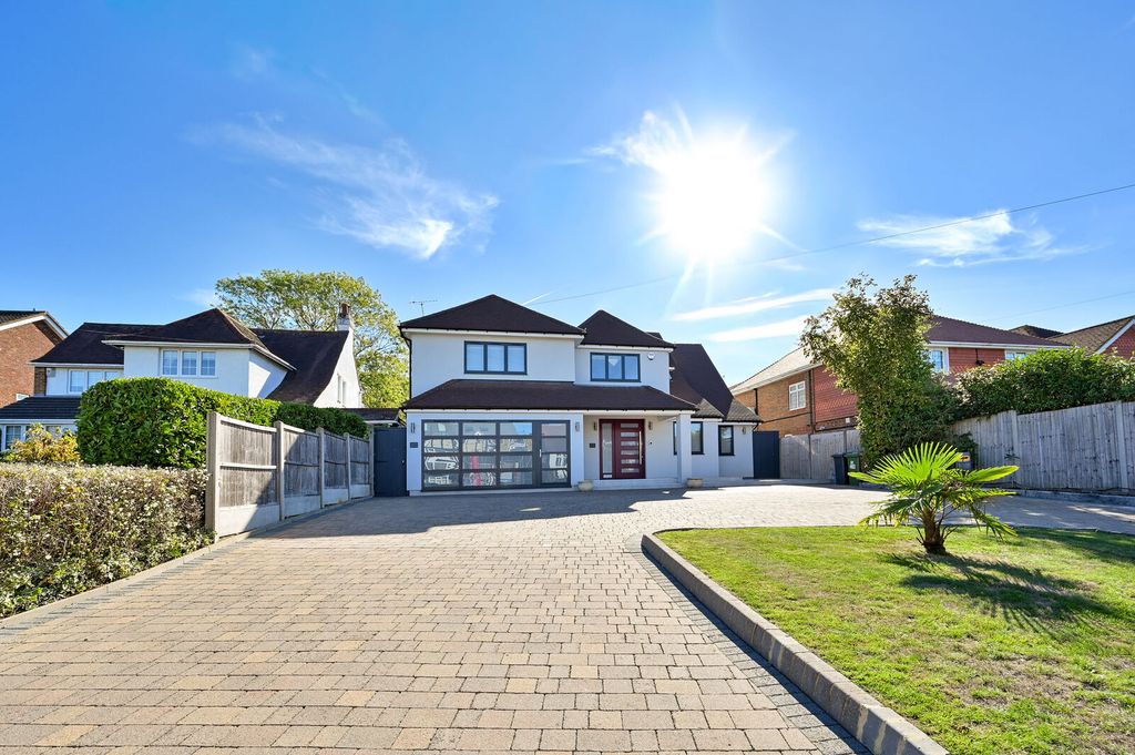 Property photo 1 of 33