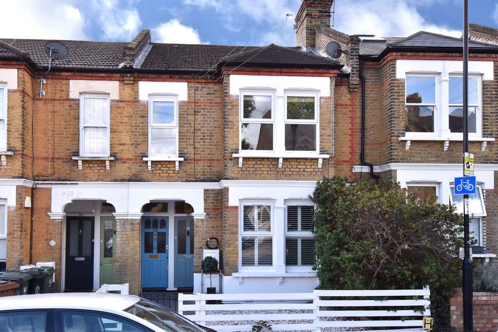 Property photo 1 of 17