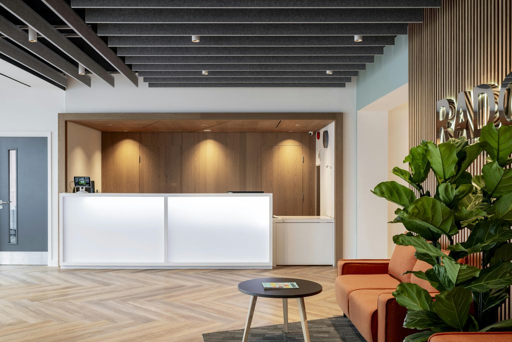 Property photo 3 of 10 Cab_Radcliffehouse25.Jpg