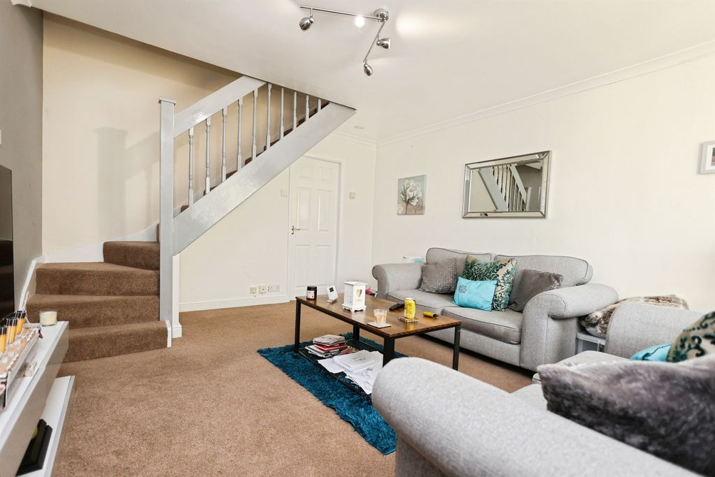 Property photo 3 of 18