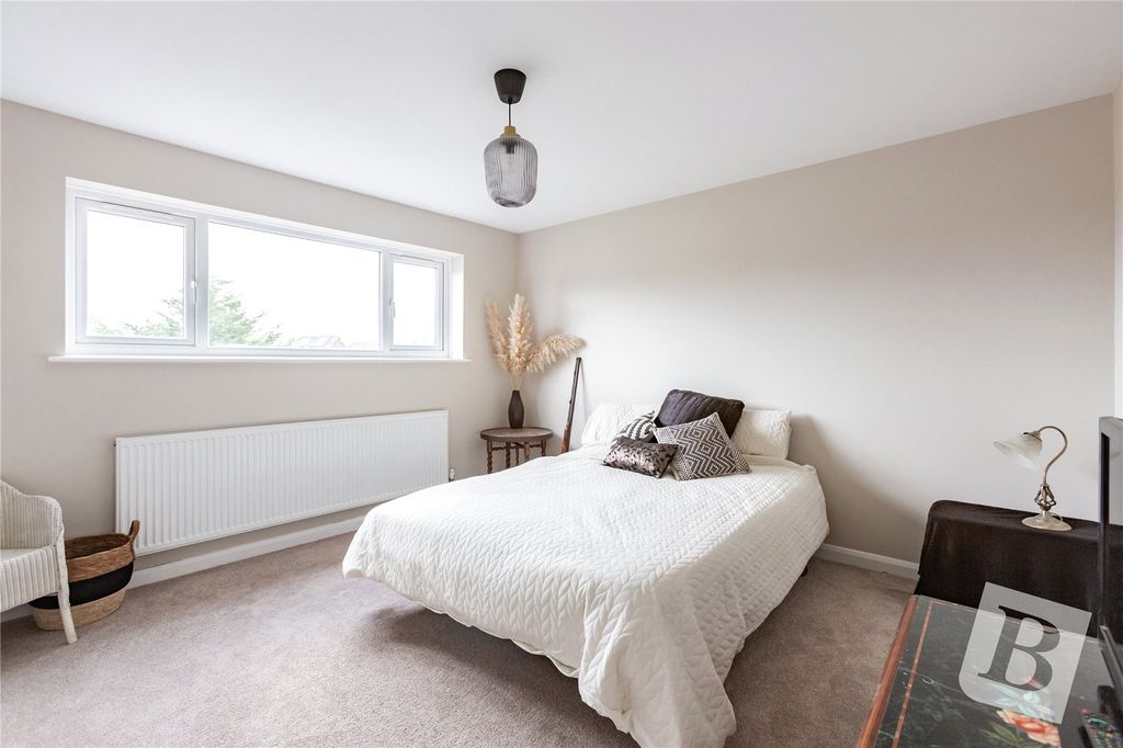 Property photo 1 of 18 Bedoom
