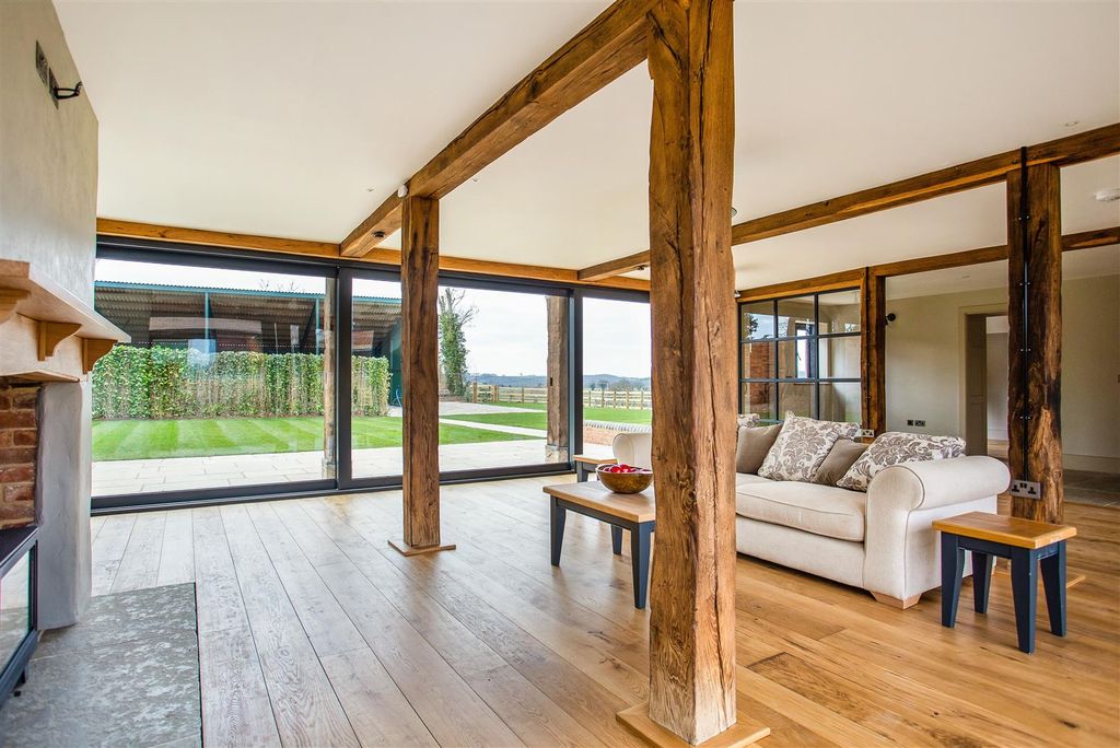 Property photo 2 of 25