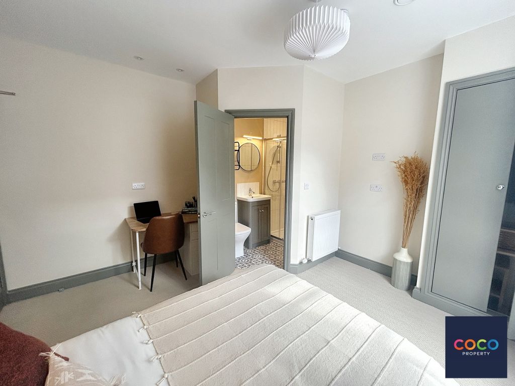 Property photo 3 of 7 5294524