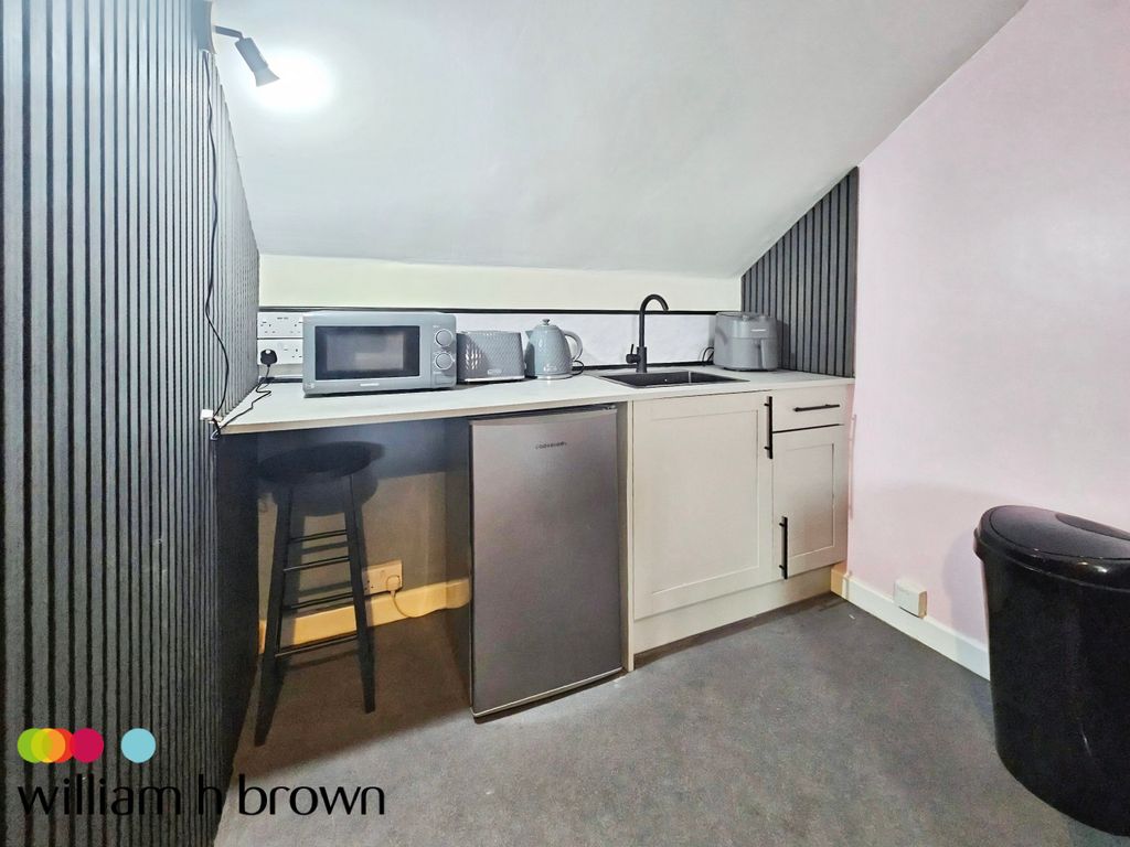 Property photo 3 of 8 Image