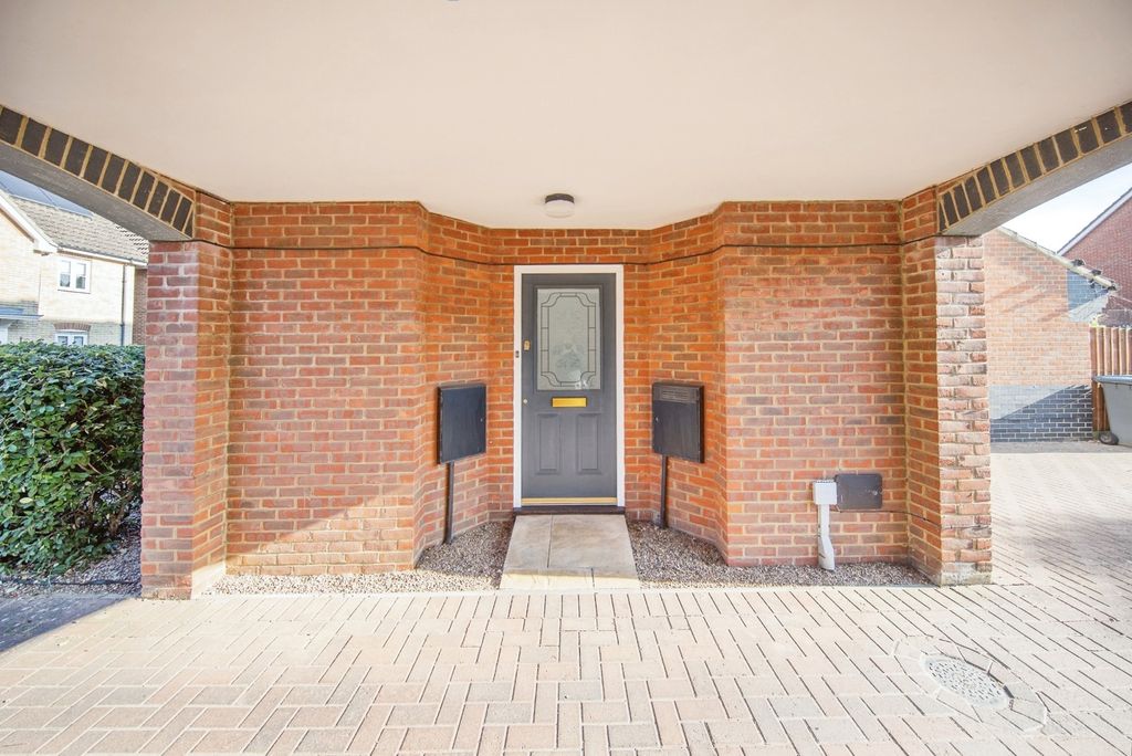 Property photo 2 of 10 Pbox-Img.Jpg