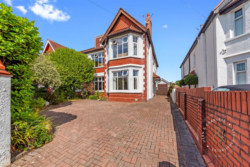 Property photo 1 of 47 Pencisely-Road-48.Jpg