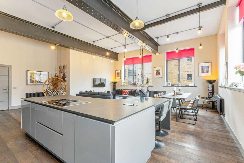 Property photo 3 of 29