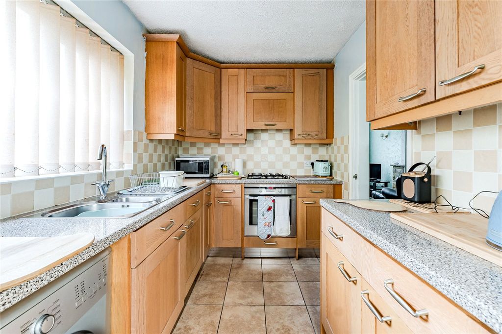 Property photo 3 of 19 Picture No. 06