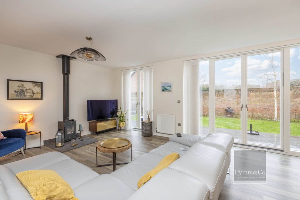 Property photo 2 of 26