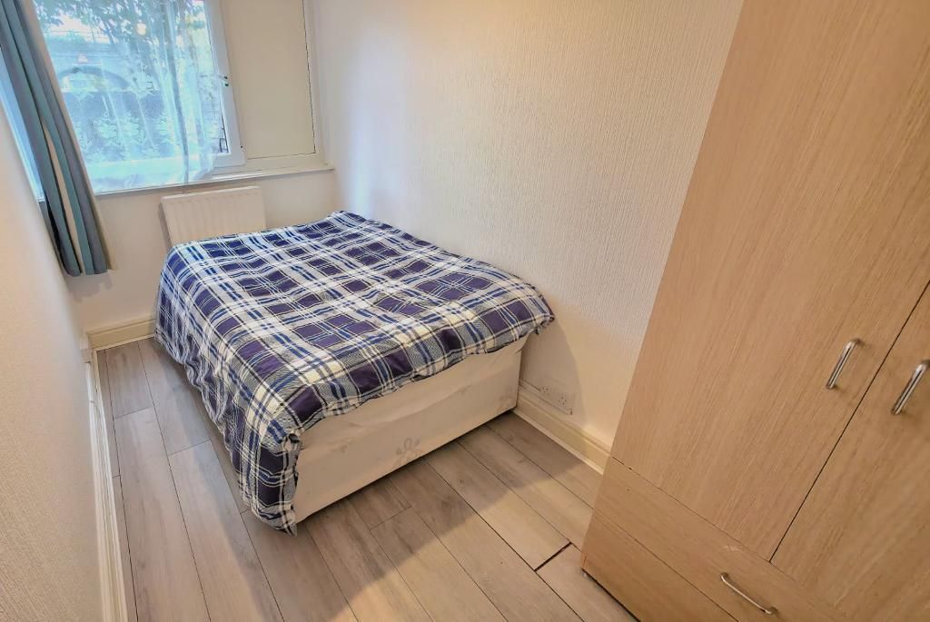 Property photo 1 of 8 Photo 1