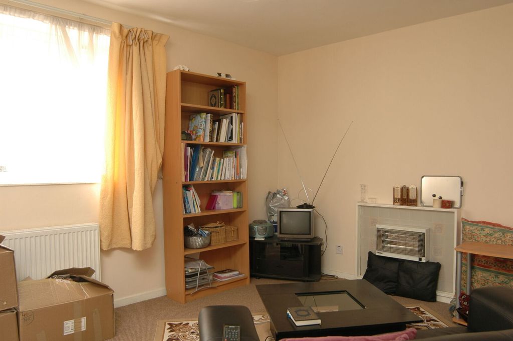 Property photo 2 of 3