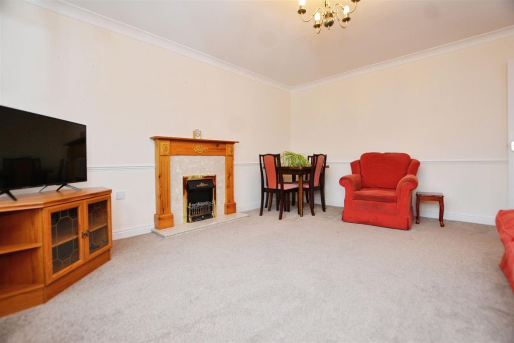 Property photo 3 of 19 Living Room