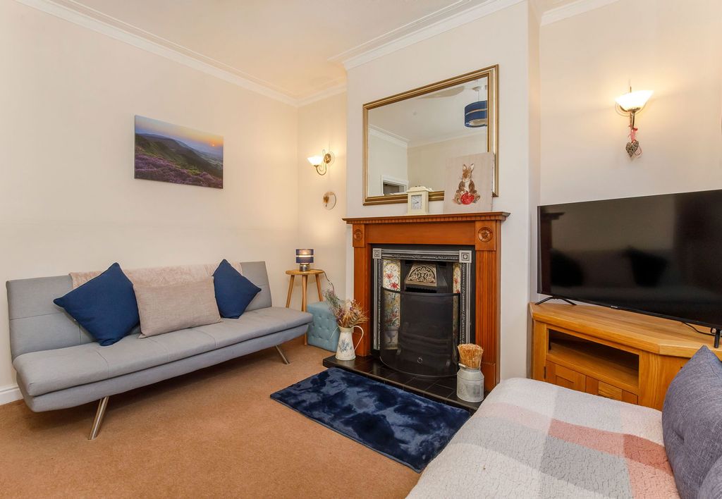Property photo 3 of 14