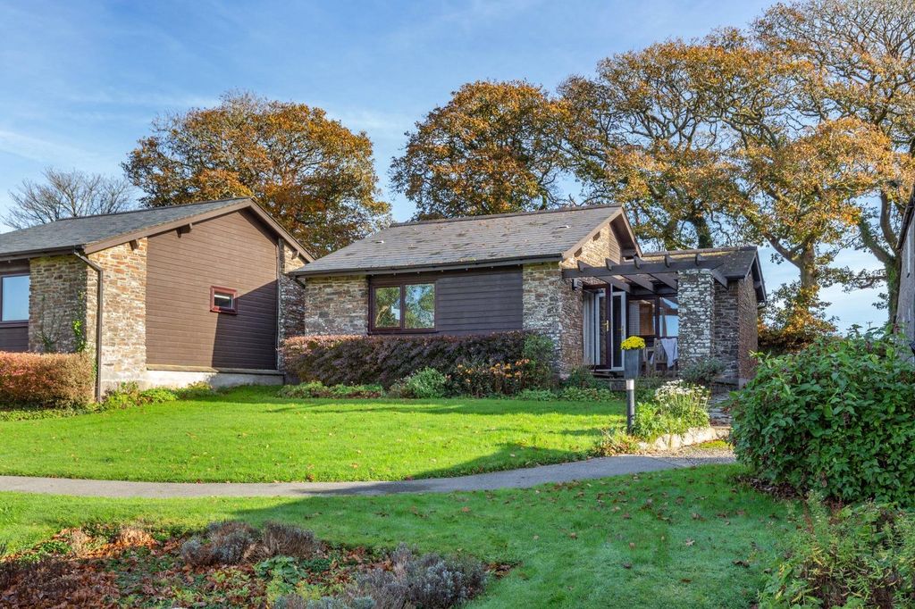 Property photo 1 of 17 Picture No. 02