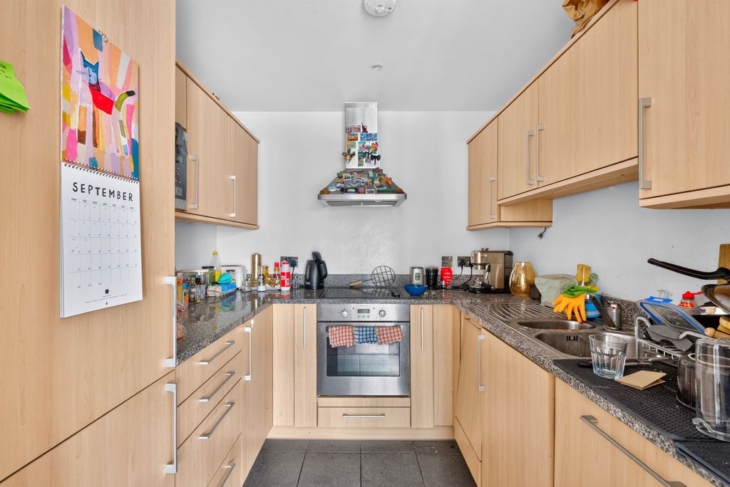 Property photo 3 of 20 Kitchen
