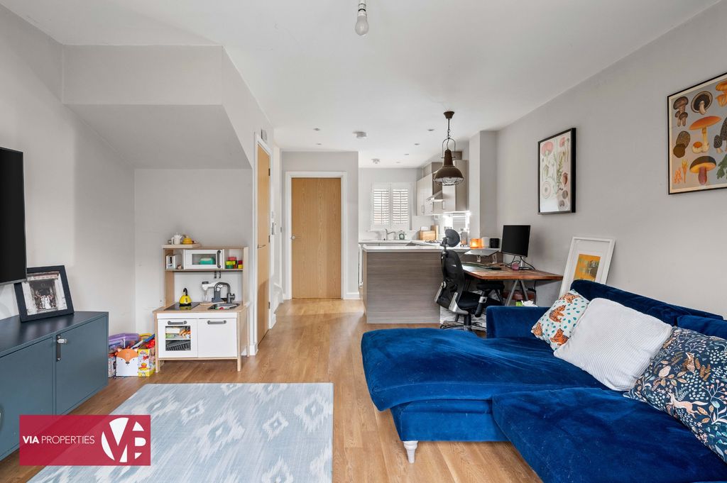 Property photo 3 of 15 Photo 5